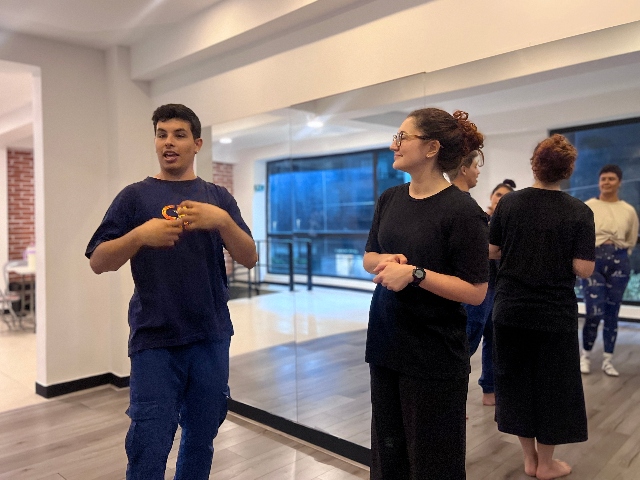 Agora academia 1 Andes y Lucia VF