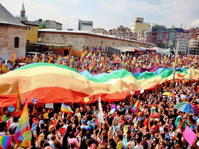 Turquía realiza persecuciones contra la comunidad LGBTQ+
