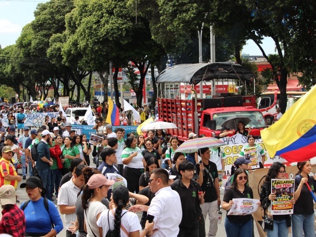 Pancartas, cantos y arte: así se hizo escuchar la protesta en Bucaramanga