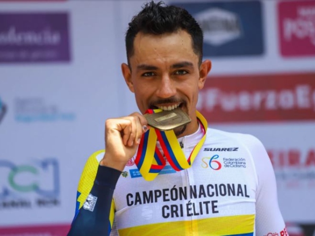 Daniel Felipe Martínez1