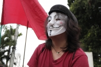 Estudiantes de la Universidad Industrial de Santander (UIS), apoyaron la marcha, algunos lucieron máscaras de Guy Fawkes, las cuales, se popularizaron para el uso en manifestaciones, después de la película “V de Venganza” estrenada en 2006. Foto: Andrés Villamizar.