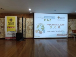 “La Mesa por la Paz es un espacio de coordinación y articulación de acciones de docencia, investigación y proyección social orientada a la construcción de paz en Colombia en el marco del posconflicto, La Mesa busca potencializar los esfuerzos que se hacen en las unidades académicas y minimizar la dispersión de actividades” Ledis Bohórquez Farfán. Foto suministrada por la Oficina de Comunicaciones y Relaciones Públicas UPB.|“Los desafíos que plantea la paz para Colombia son gigantes, no es suficiente la suscripción de acuerdos y el cese definitivo de las hostilidades para alcanzar la sociedad anhelada” Ledis Bohórquez Farfán. Foto suministrada por la Oficina de Comunicaciones y Relaciones Públicas UPB.|“No podemos pensar la paz como la carencia de diferencias, como la carencia de tenciones, toda sociedad empezando por la conyugal tiene una gran cantidad de tensiones permanentes que son de la esencia de la relación, la cuestión no es que no haya problemas ni tenciones, es que los sepamos resolver sin tener que matarnos” Saúl Alonso Franco Agudelo Comisionado al Esclarecimiento de la Verdad y la No Repetición. Foto suministrada por la Oficina de Comunicaciones y Relaciones Públicas UPB.|“Defender la paz no es defender un gobierno ni defender una ideología, es defender un derecho fundamental de la sociedad, la paz se ha convertido en un fantasma, en un botín político o como una confrontación entre liderazgos nacionales, la paz es muchísimo más que eso” Saúl Alonso Franco Agudelo Comisionado al Esclarecimiento de la Verdad y la No Repetición. Foto suministrada por la Oficina de Comunicaciones y Relaciones Públicas UPB.