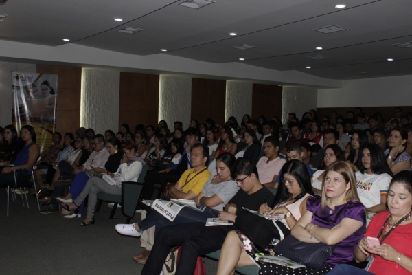 Plataforma dio apertura a la celebración de los 20 años de la Facultad de Comunicación de la UPB, con el lanzamiento del nuevo formato tabloide del medio de comunicación.