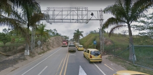 Las obras que se realizan en la vía al aeropuerto no revisten contratiempos en la movilidad. Foto: Google Maps/Plataforma Digital
