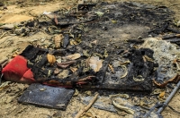 Solo esto qued&oacute; de la colchoneta que le hab&iacute;an regalado personas de la comunidad a Mart&iacute;n. Foto: Samara D&iacute;az.